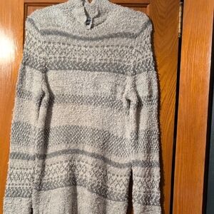 Chaps Women's Sweater in Gray and Cream